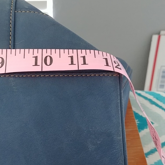 Coach - Picture 9 of 11